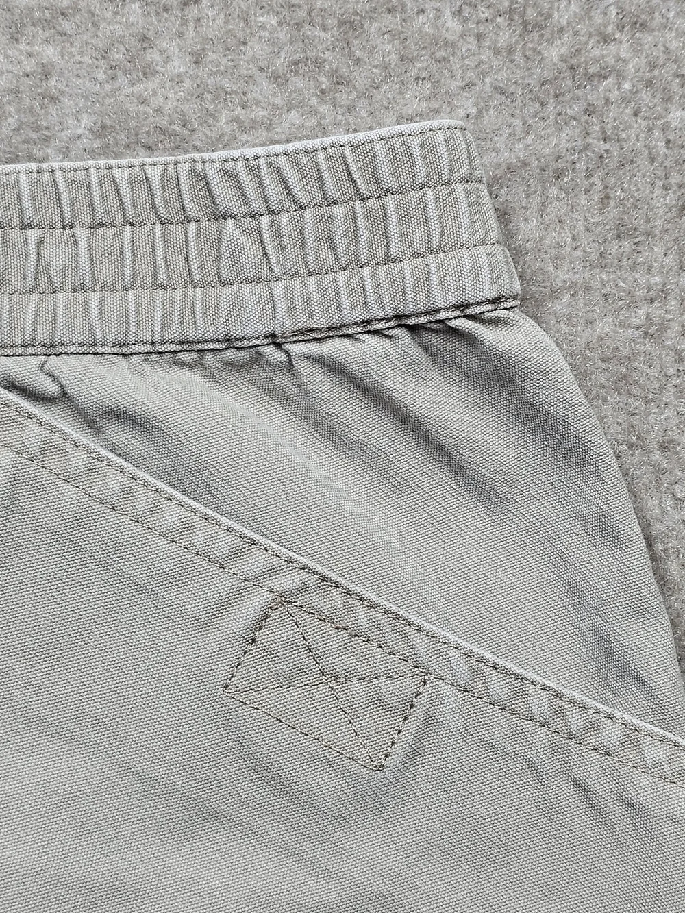 Y2K Cabela’s Men’s Cargo Shorts Size 40 Khaki Short Inseam Elastic Waist